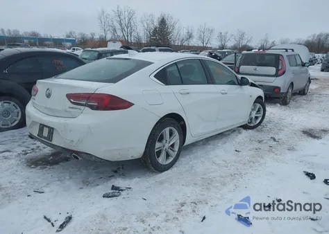 2018 Buick Regal Sportback Preferred z USA, uszkodzony, nr VIN W04GL6SX5J1112253